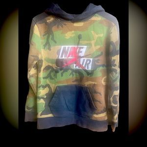 Nike Air boys camo hooded sweatshirt
